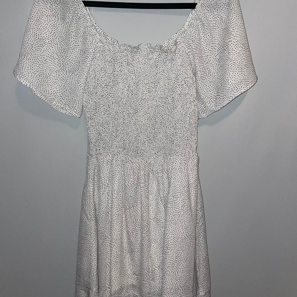 White mini dress with black polka dots - Picture 3 of 3